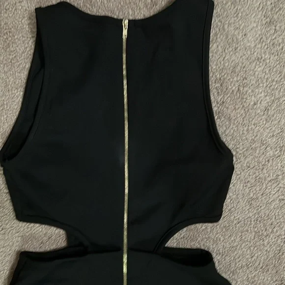 Privy midi length side cut outs black v dress - Picture 5 of 5